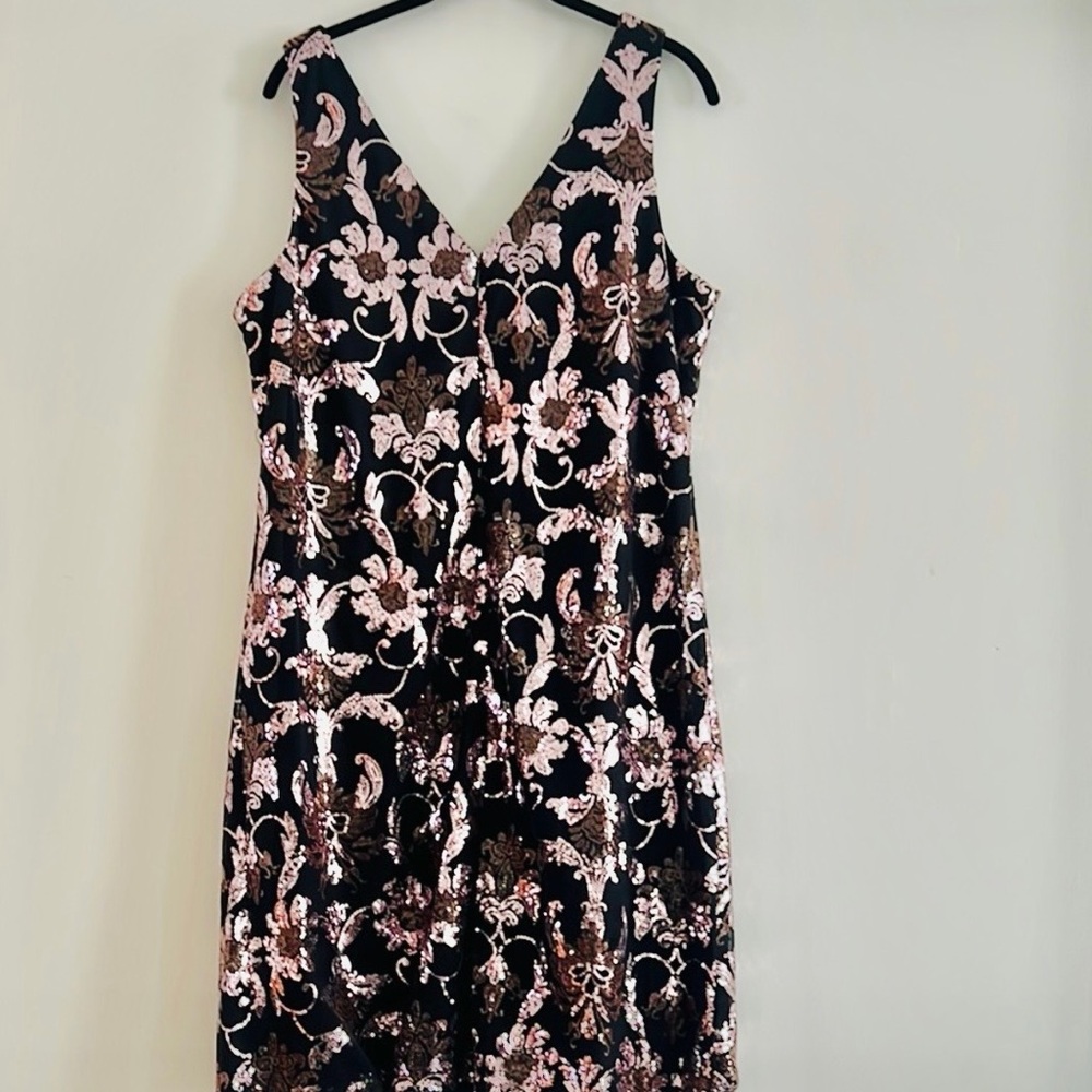 Avenue Sequence Black And Gold Patterned Mini Sle… - image 2